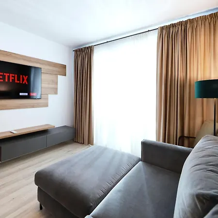 4friendscoresibrasov G Апартаменти *